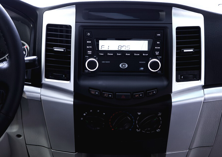 2012款 2.2L汽油舒适型标准货箱