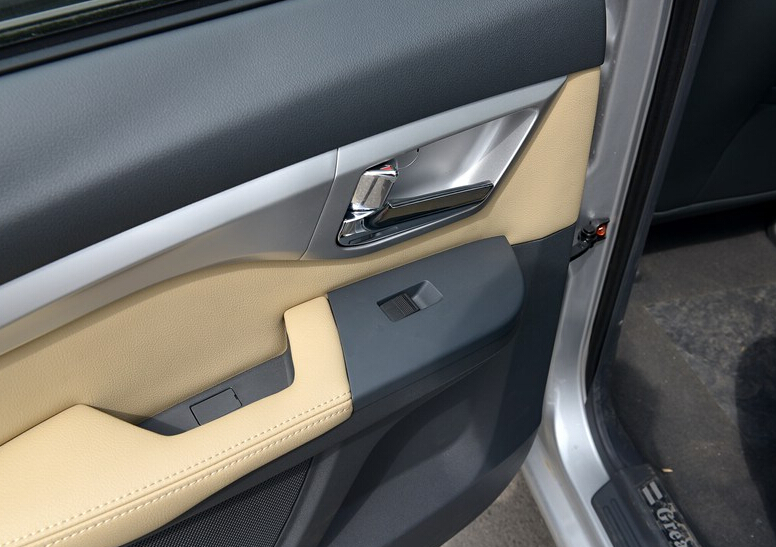 2014款 2.0T两驱精英型4D20B