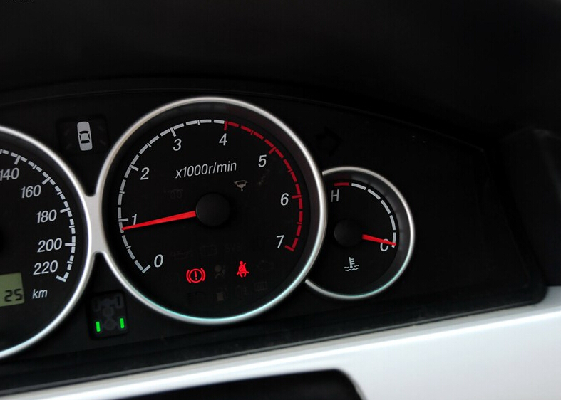 2014款 2.4L汽油两驱4G69S4N