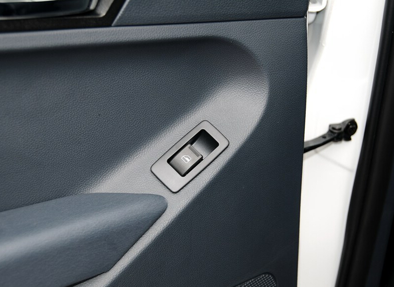 2014款 2.4L汽油版精英型4G69S4N