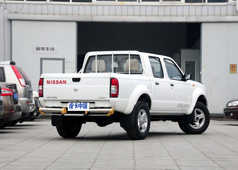 2013款 2.4L汽油两驱标准型