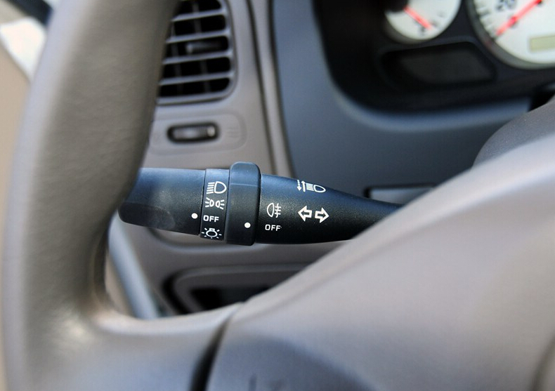 2013款 2.4L汽油两驱标准型