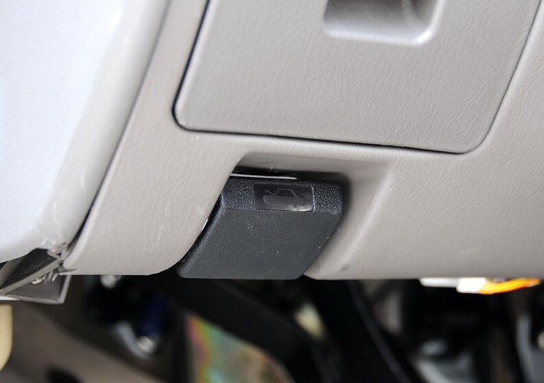 2013款 2.4L汽油两驱标准型