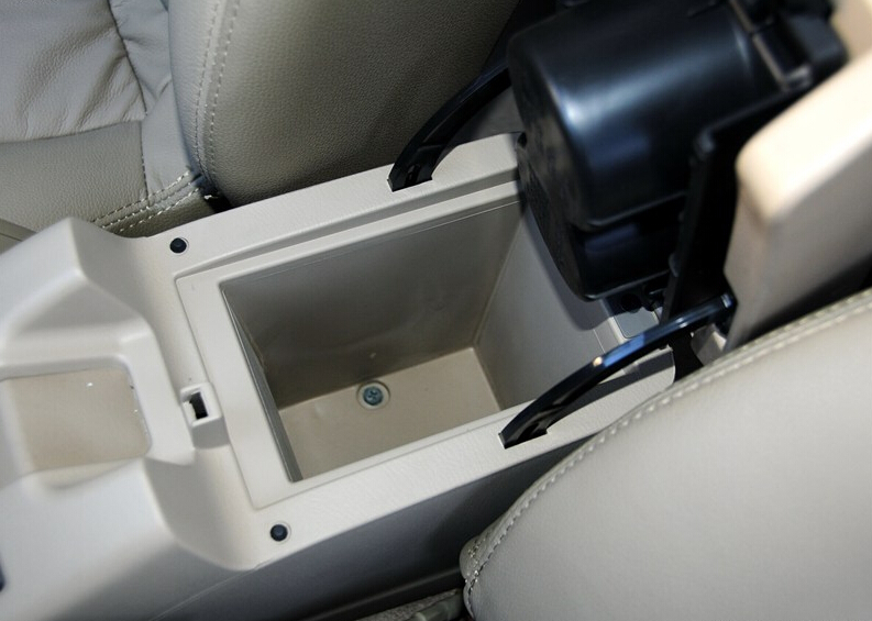 2013款 2.4L汽油两驱标准型