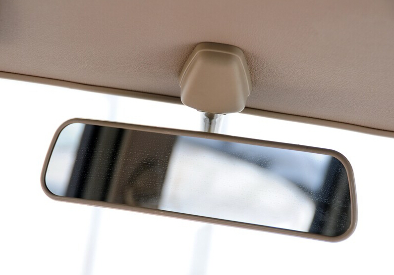 2013款 2.4L汽油两驱标准型