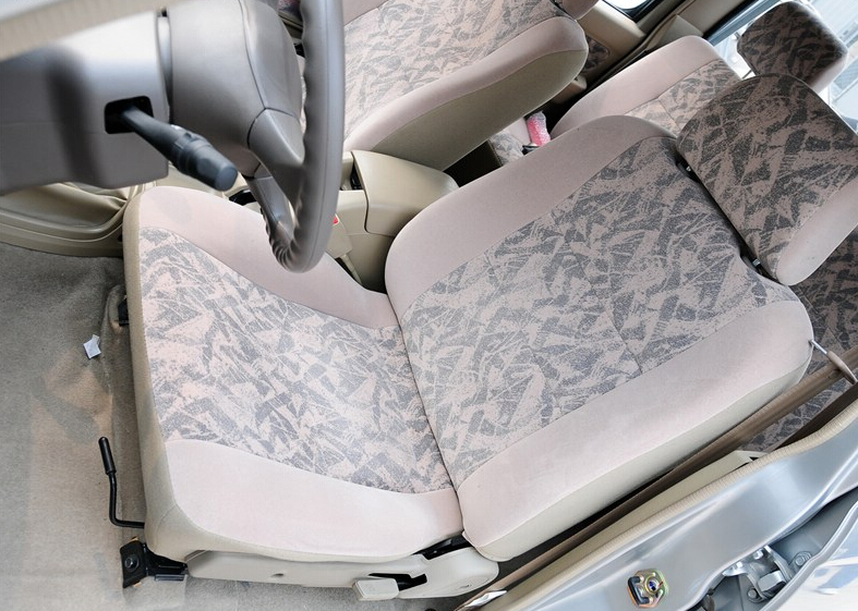 2013款 2.4L汽油两驱标准型
