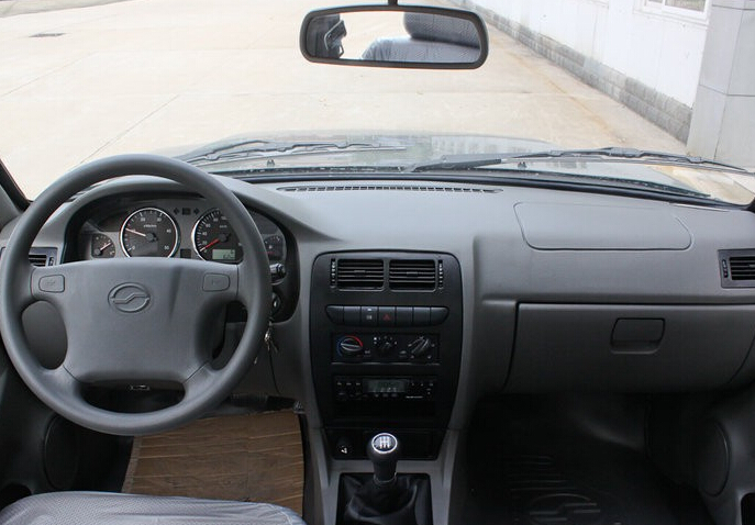 2009款 2.0L汽油豪华型