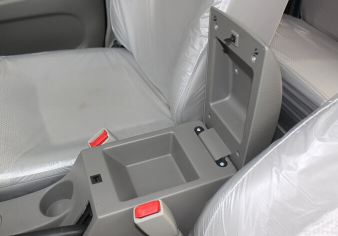 2009款 2.0L汽油豪华型