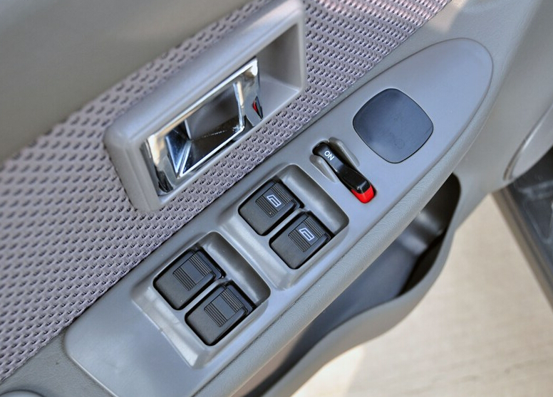 2009款 2.0L汽油豪华型
