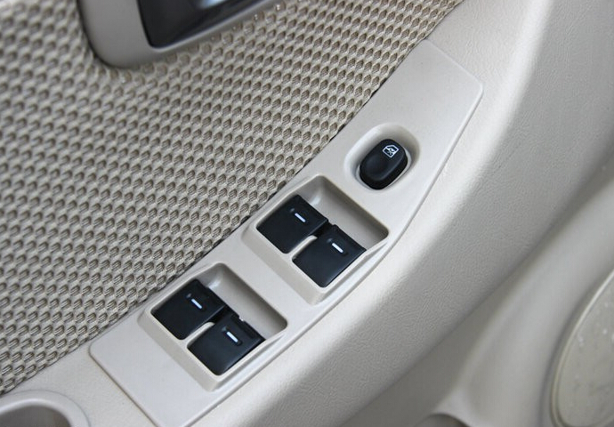 2014款 2.8T两驱柴油VP泵实用型标双