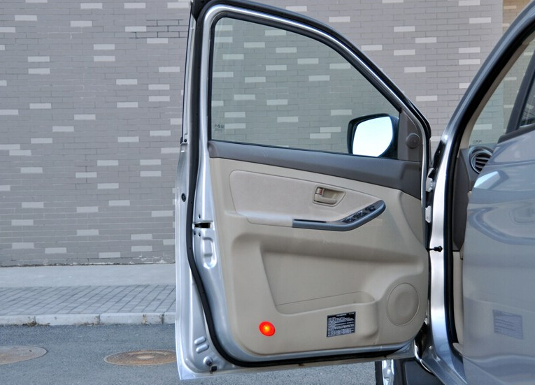 2012款 2.4L两驱汽油手动(GL)